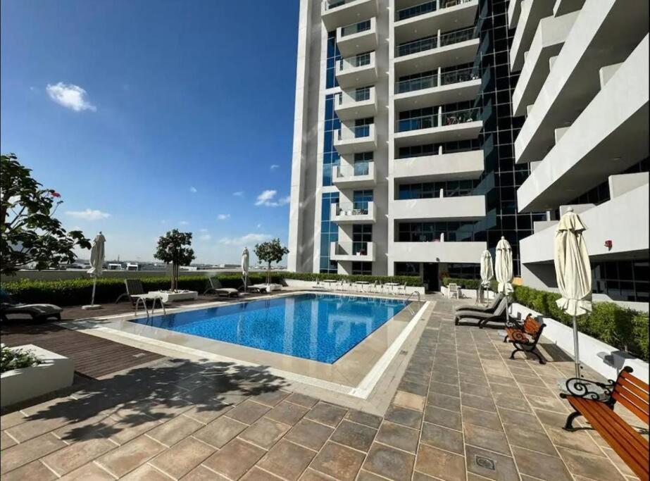 - Azizi Riviera 37 *